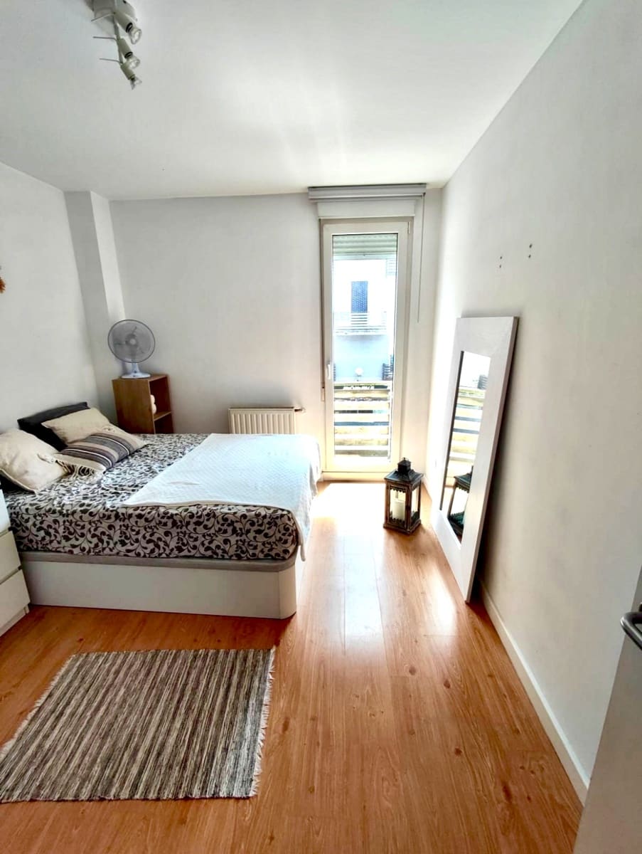 Piso de 3 habitaciones en Mompia en alquiler con garaje - 950 € (Ref: 10044611)