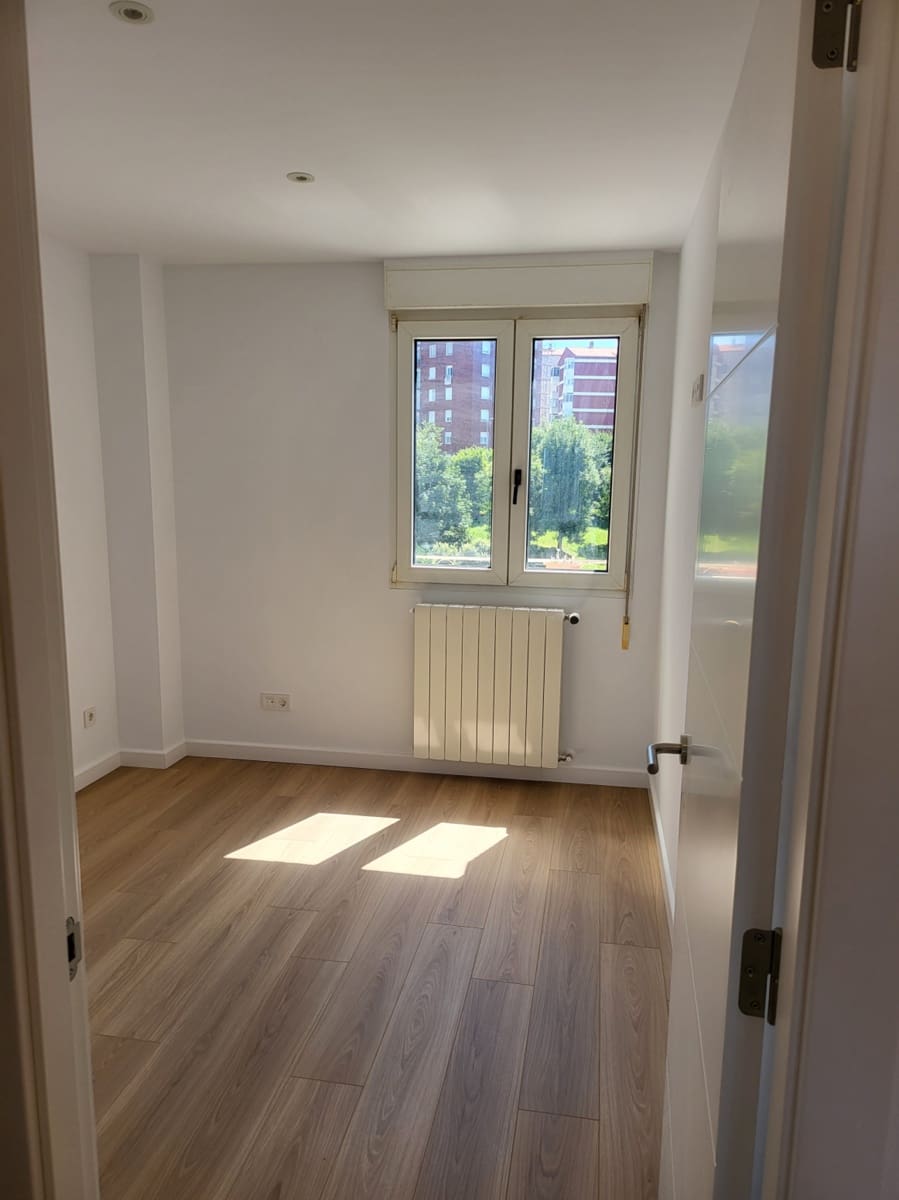 3 makuuhuone Asunto vuokrattavana paikassa Santander mukana 
autotalli - 1 250 € (Ref: 10044612)