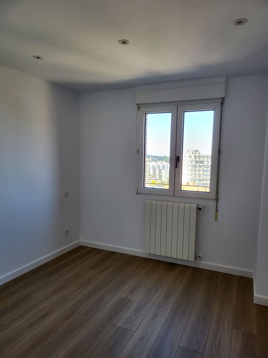 3 makuuhuone Asunto vuokrattavana paikassa Santander mukana 
autotalli - 1 250 € (Ref: 10044612)