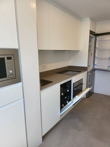 3 sovrum Lägenhet att hyra i Santander med garage - 1 250 € (Ref: 10044612)