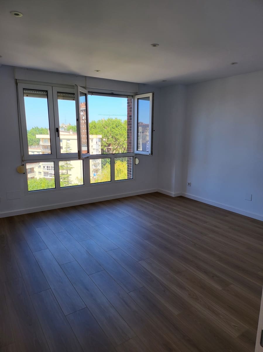 3 makuuhuone Asunto vuokrattavana paikassa Santander mukana 
autotalli - 1 250 € (Ref: 10044612)