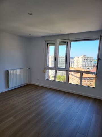 3 sovrum Lägenhet att hyra i Santander med garage - 1 250 € (Ref: 10044612)