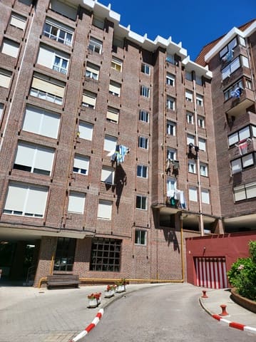3 sovrum Lägenhet att hyra i Santander med garage - 1 250 € (Ref: 10044612)