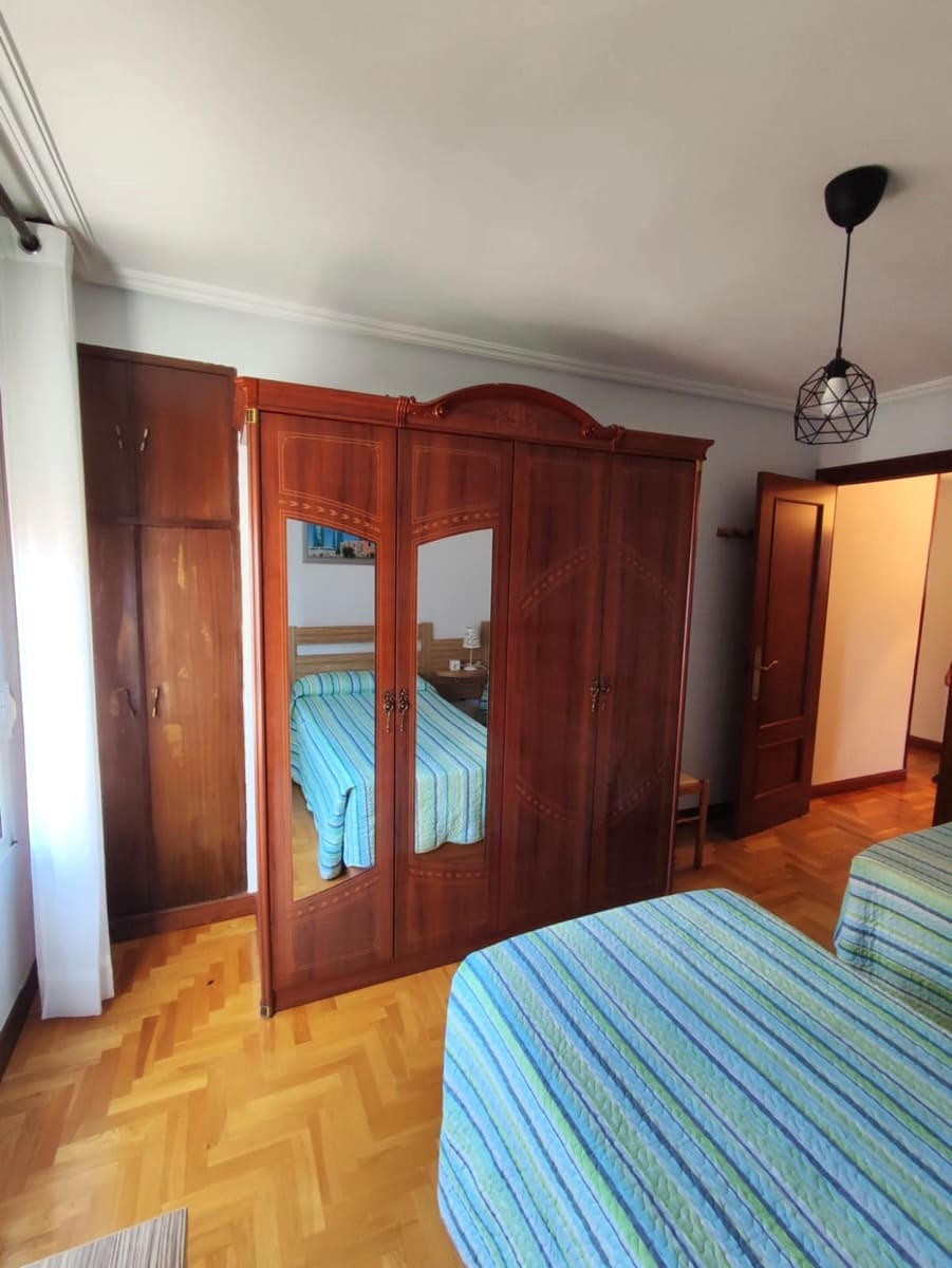 2 quarto Apartamento para arrendar em Santander - 800 € (Ref: 10094277)