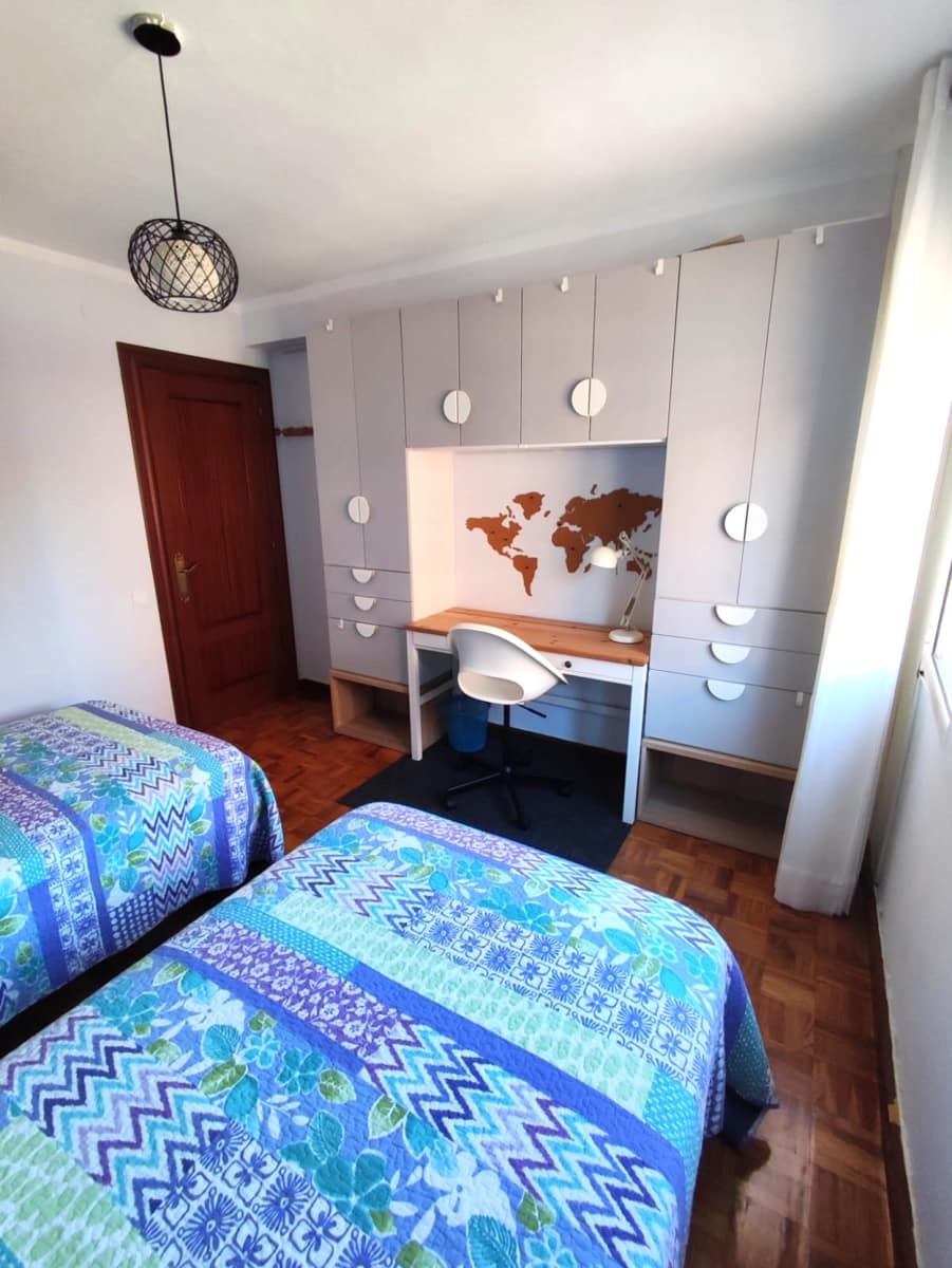 2 quarto Apartamento para arrendar em Santander - 800 € (Ref: 10094277)