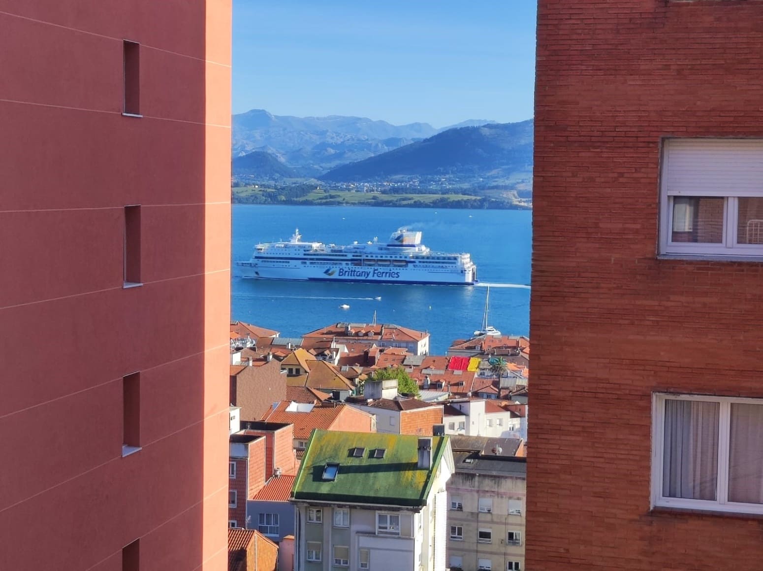 2 quarto Apartamento para arrendar em Santander - 800 € (Ref: 10094277)