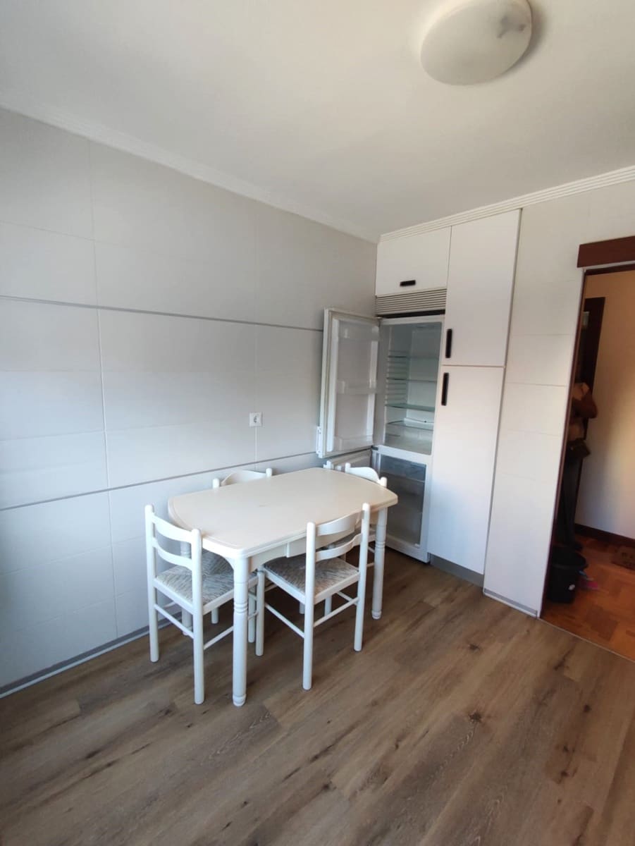 2 quarto Apartamento para arrendar em Santander - 800 € (Ref: 10094277)