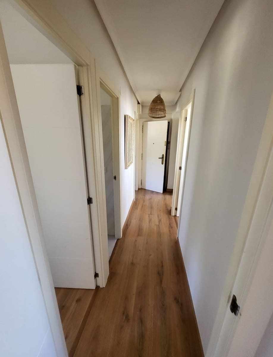 3 quarto Apartamento para arrendar em Santander - 800 € (Ref: 10094278)