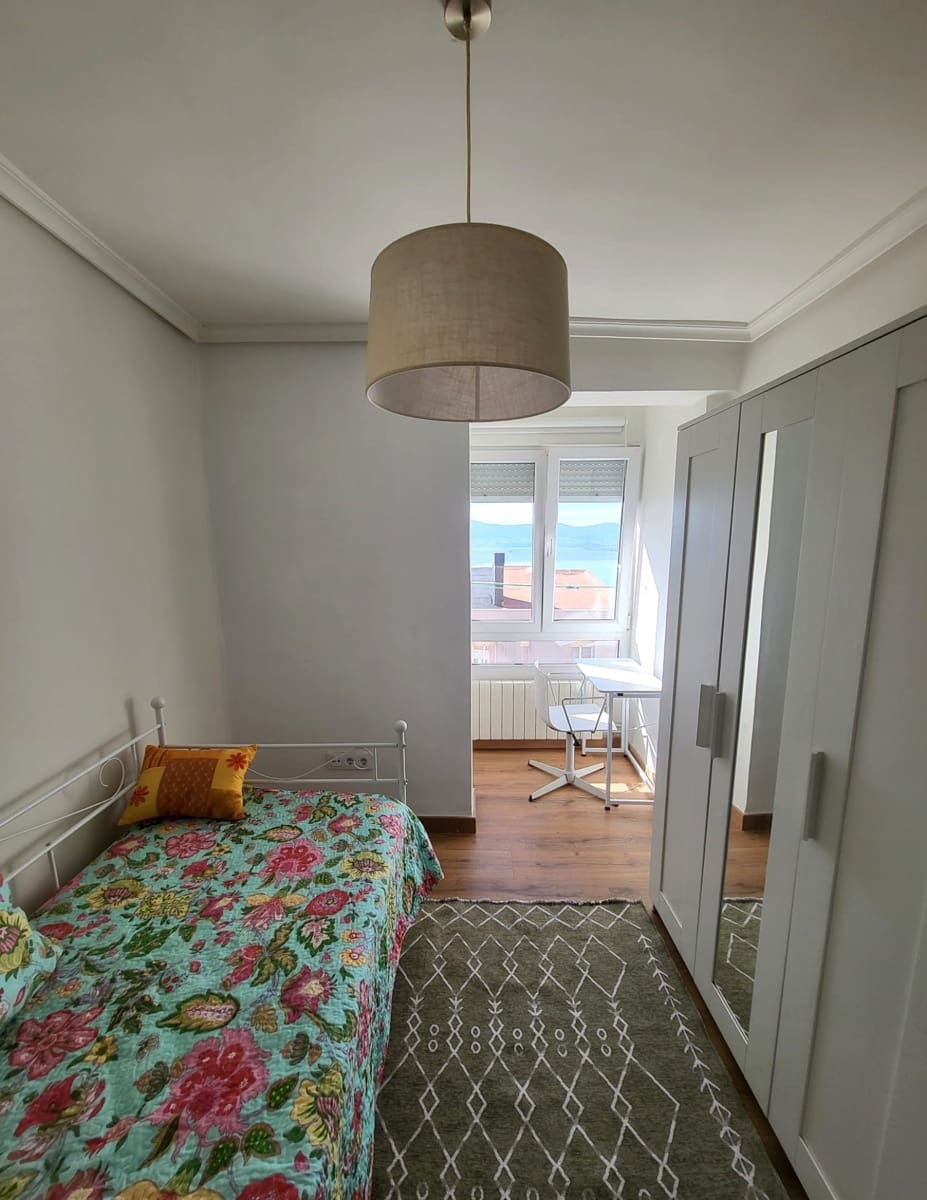 3 quarto Apartamento para arrendar em Santander - 800 € (Ref: 10094278)