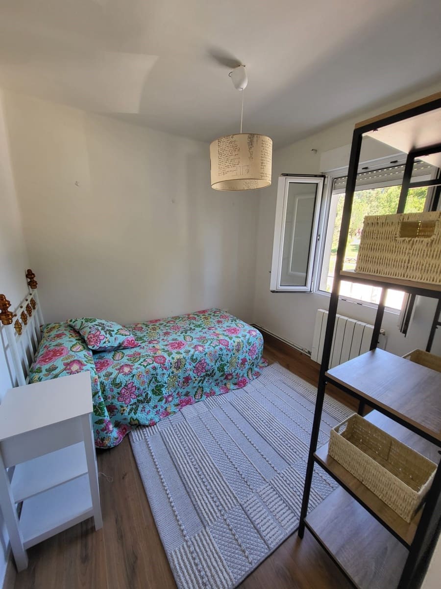 3 quarto Apartamento para arrendar em Santander - 800 € (Ref: 10094278)