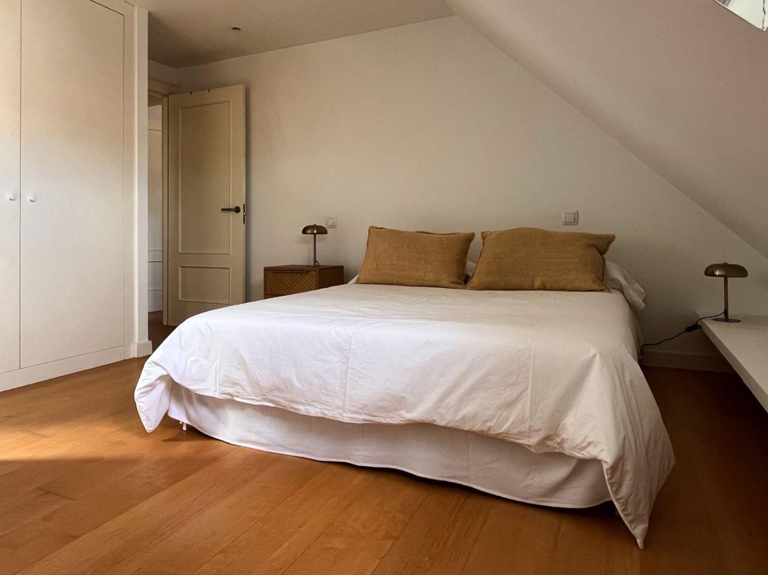 4 soveværelse Lejlighed til leje i Santander - € 2.400 (Ref: 10097657)