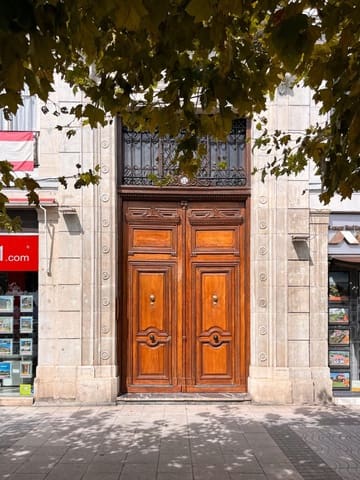 4 soveværelse Lejlighed til leje i Santander - € 2.400 (Ref: 10097657)