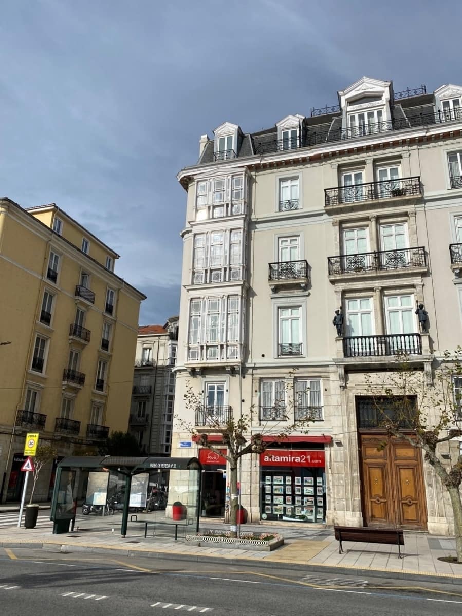 4 soveværelse Lejlighed til leje i Santander - € 2.400 (Ref: 10097657)