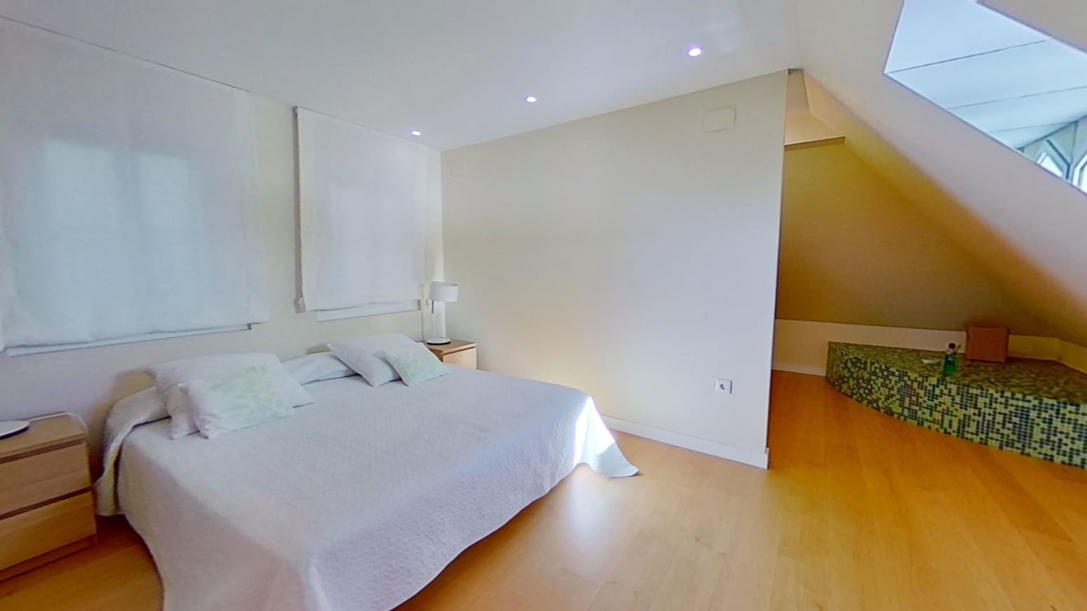 4 soveværelse Lejlighed til leje i Santander - € 2.400 (Ref: 10097657)