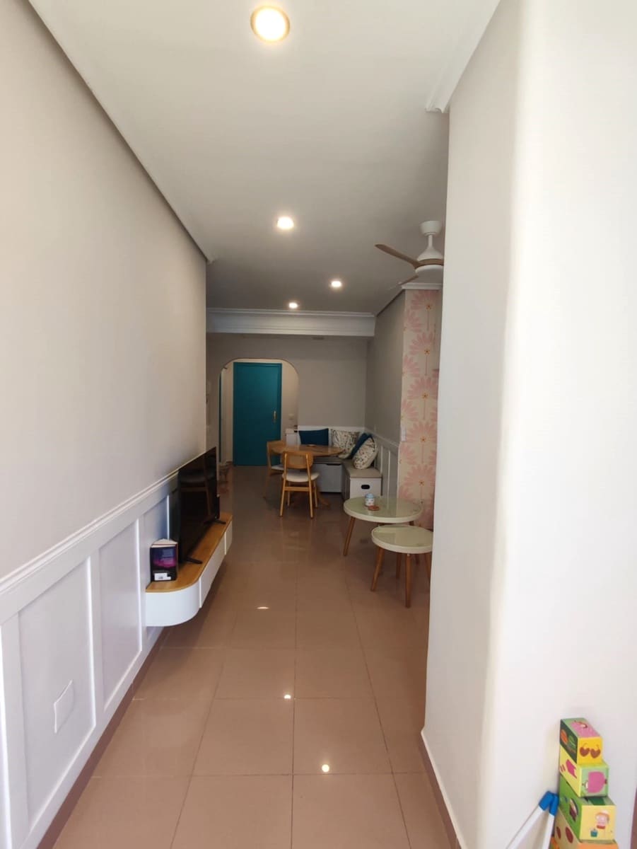 2 sypialnia Mieszkanie do wynajęcia w Santander - 900 € (Ref: 10099764)