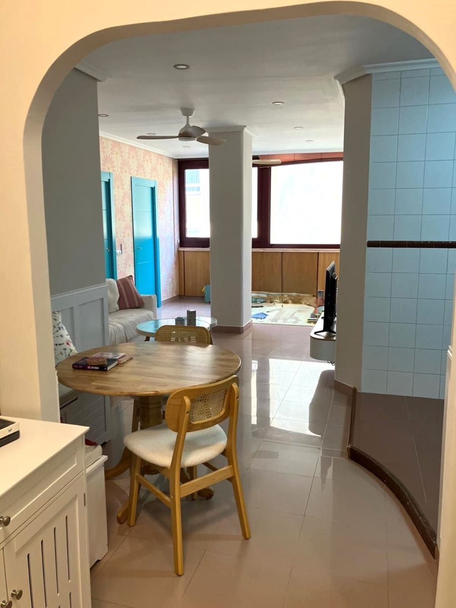 2 sypialnia Mieszkanie do wynajęcia w Santander - 900 € (Ref: 10099764)