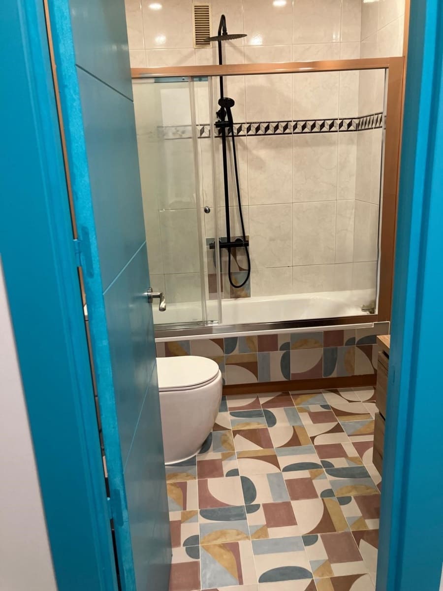 2 sypialnia Mieszkanie do wynajęcia w Santander - 900 € (Ref: 10099764)