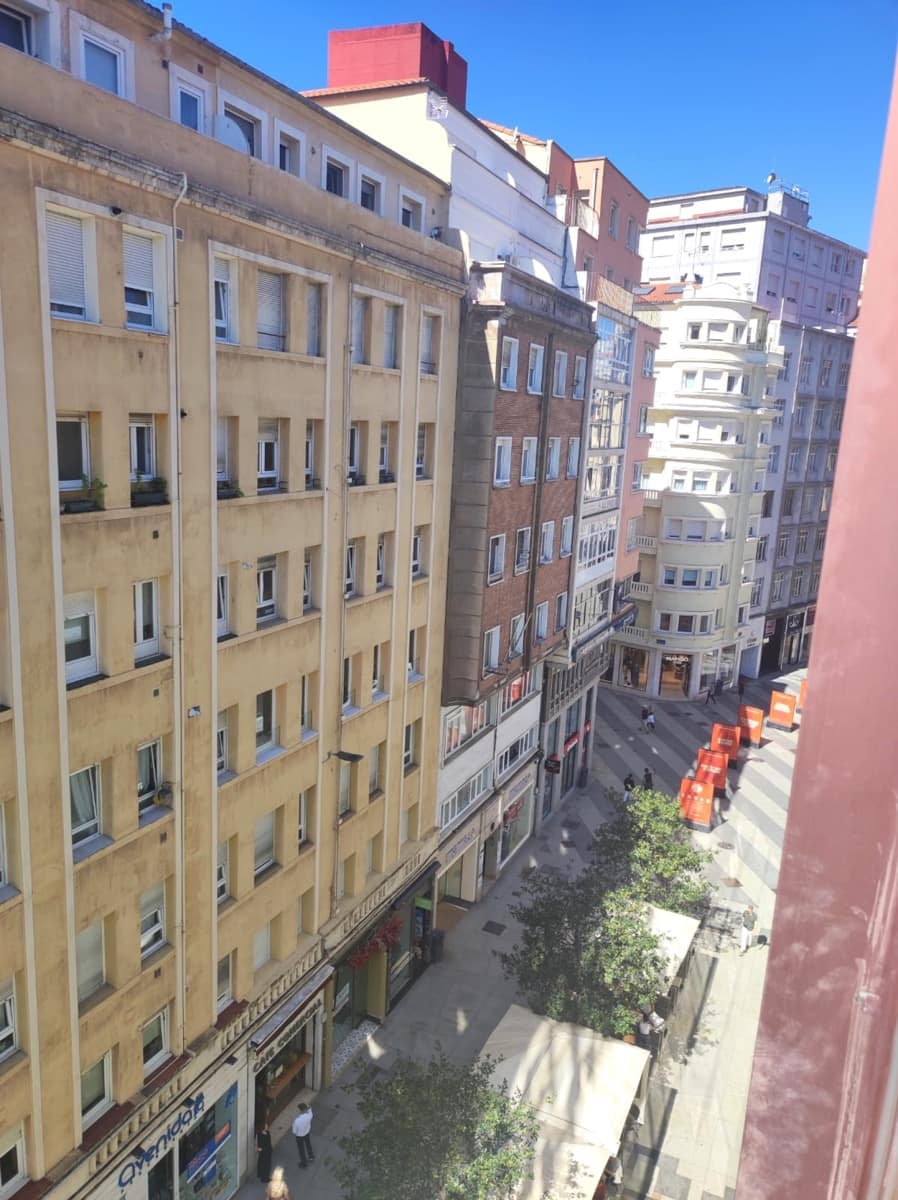 2 sypialnia Mieszkanie do wynajęcia w Santander - 900 € (Ref: 10099764)
