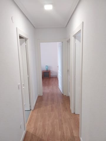 3 quarto Apartamento para arrendar em Santander - 930 € (Ref: 10109025)