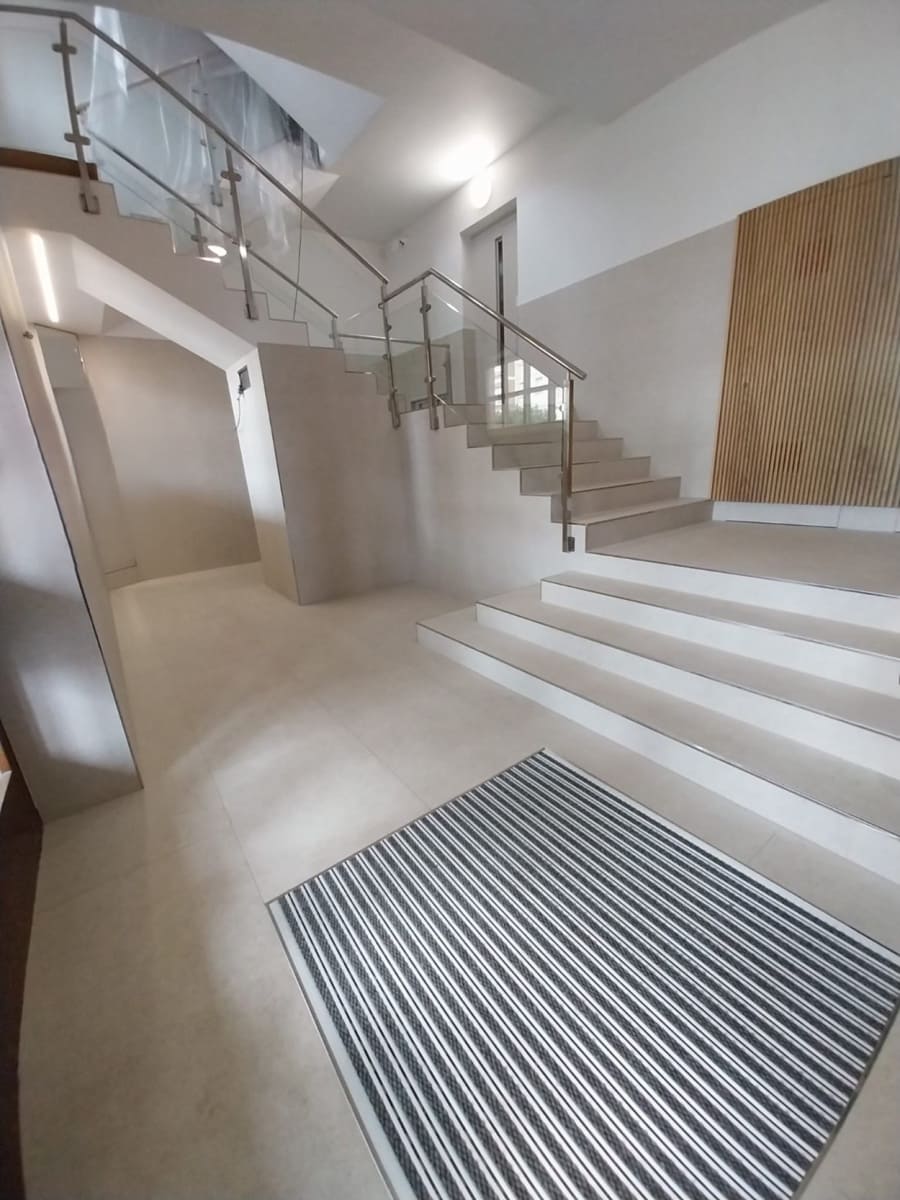 3 slaapkamer Flat te huur in Santander - € 930 (Ref: 10109025)