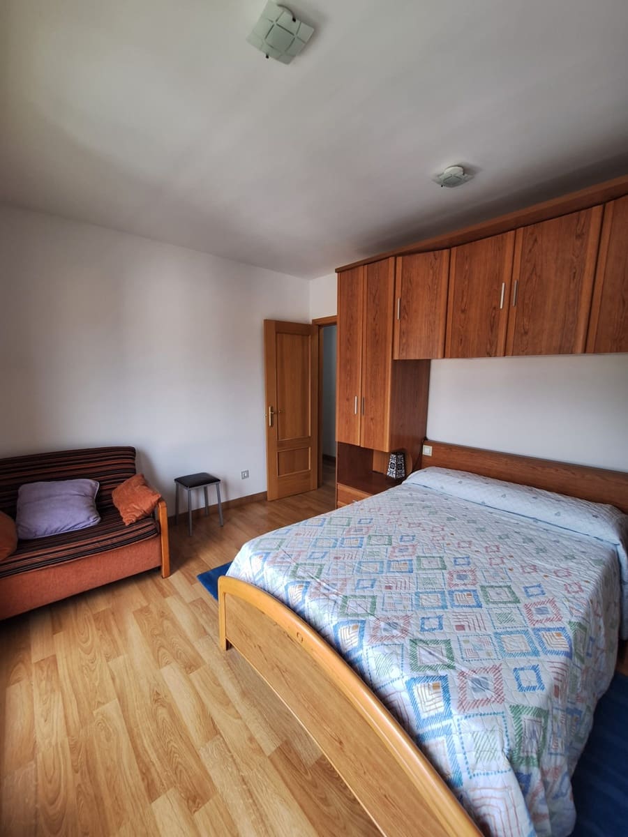 2 bedroom Flat for rent in Corvera de Toranzo with garage - € 600 (Ref: 10131315)