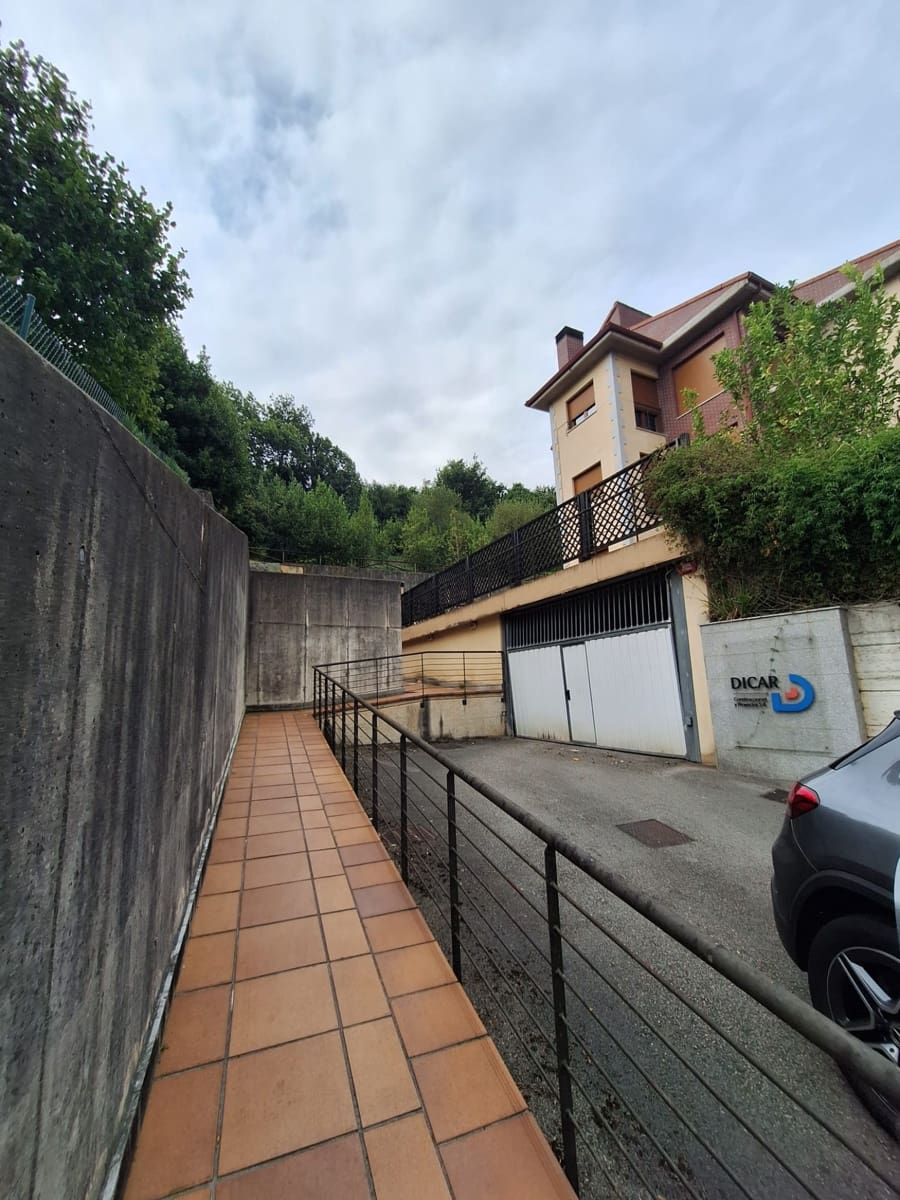2 bedroom Flat for rent in Corvera de Toranzo with garage - € 600 (Ref: 10131315)