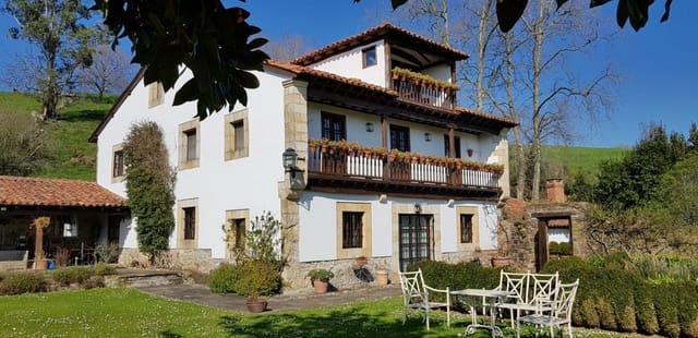 12 Zimmer Villa zu verkaufen in Navajeda, Entrambasaguas mit Pool - 1.280.000 € (Ref: 10133158)