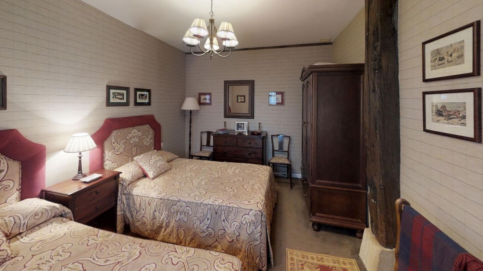 12 Zimmer Villa zu verkaufen in Navajeda mit Pool - 1.280.000 € (Ref: 10133158)
