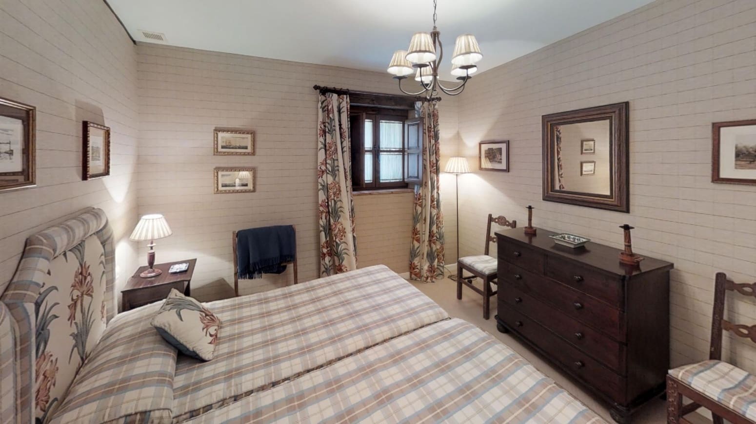 12 Zimmer Villa zu verkaufen in Navajeda mit Pool - 1.280.000 € (Ref: 10133158)