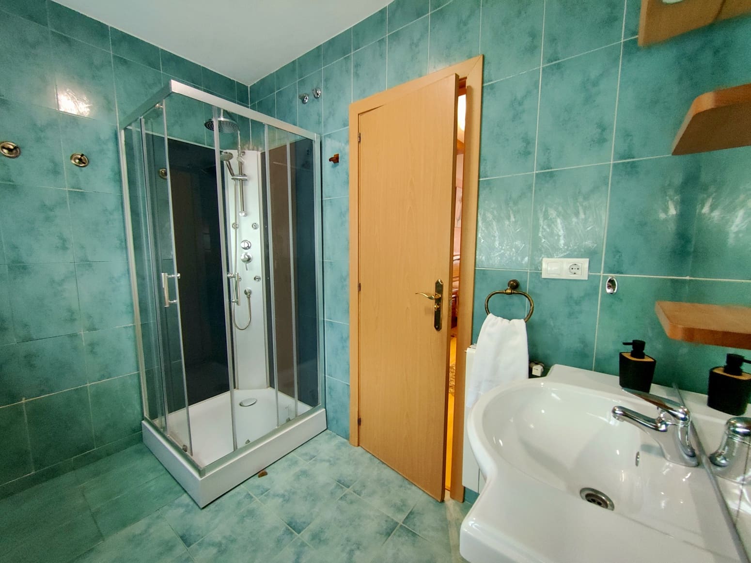 3 bedroom Villa for rent in Pielagos - € 1,600 (Ref: 10135775)