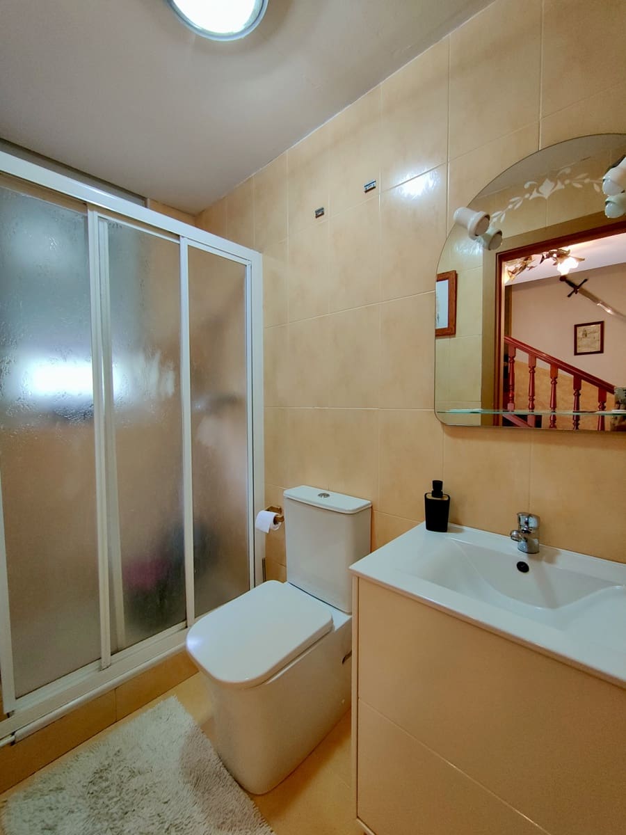 3 bedroom Villa for rent in Pielagos - € 1,600 (Ref: 10135775)