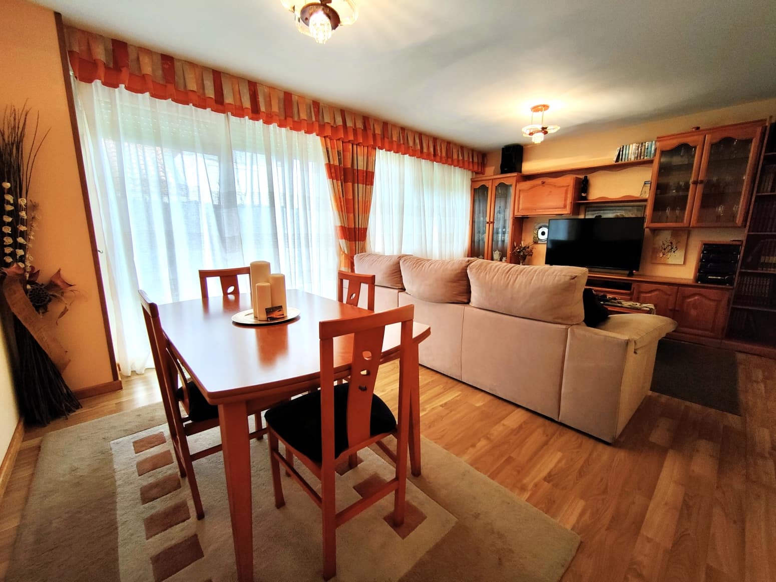 3 bedroom Villa for rent in Pielagos - € 1,600 (Ref: 10135775)