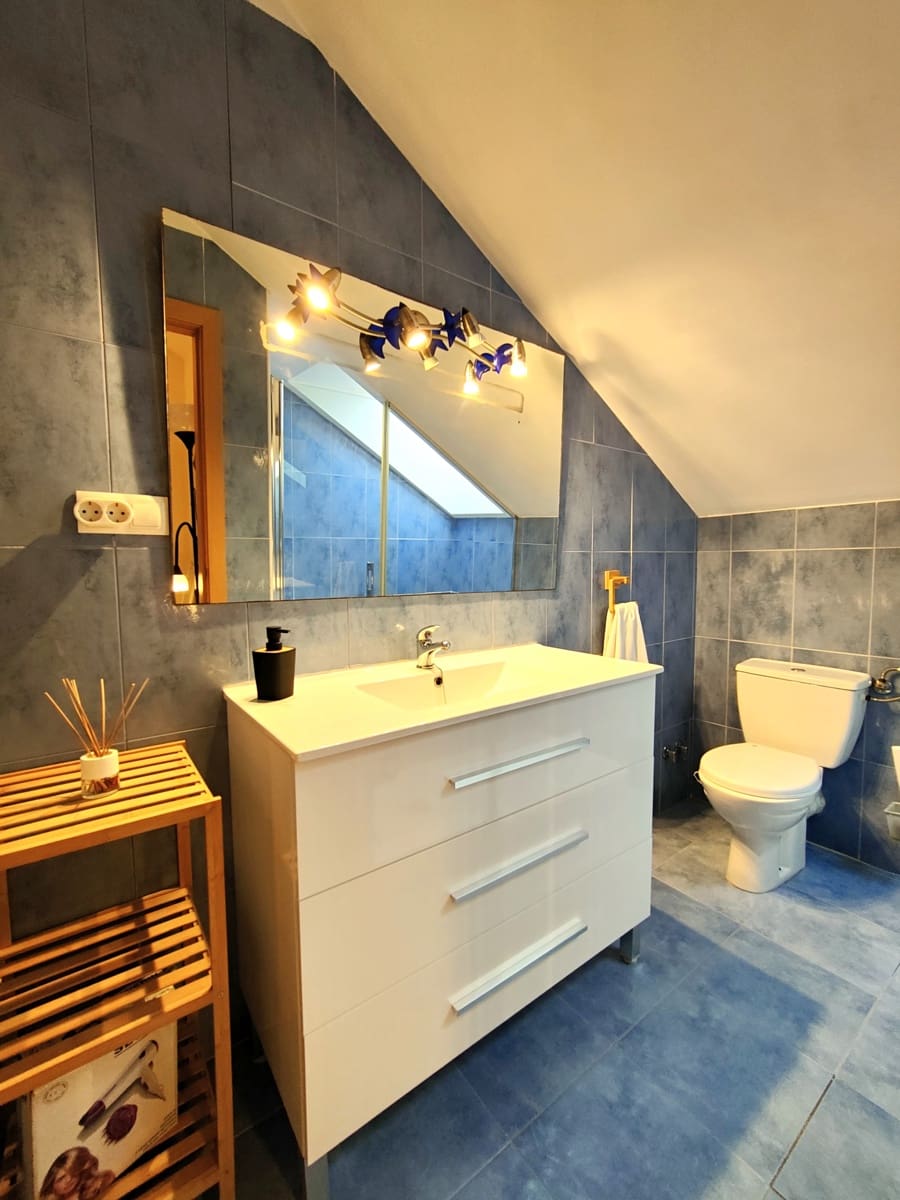 3 bedroom Villa for rent in Pielagos - € 1,600 (Ref: 10135775)