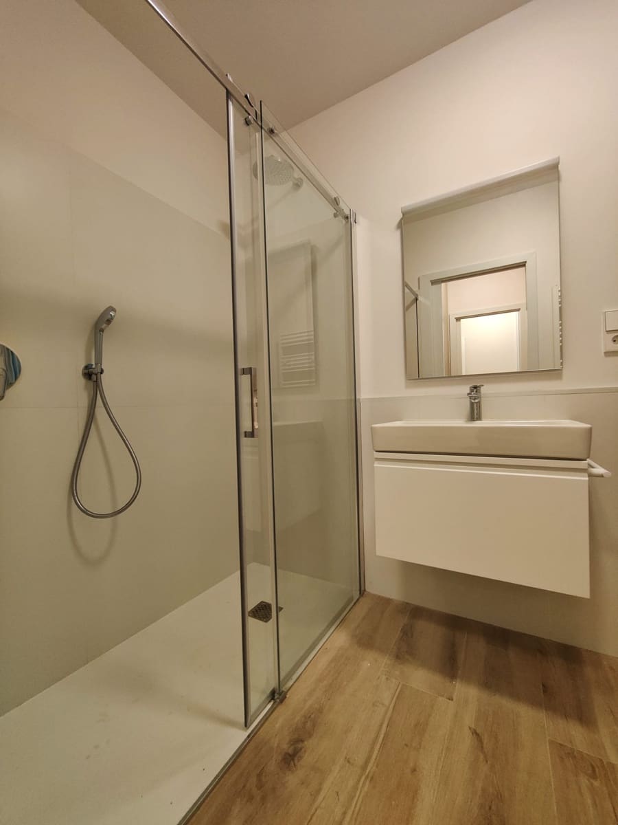2 quarto Apartamento para arrendar em Santander - 1 100 € (Ref: 10141788)