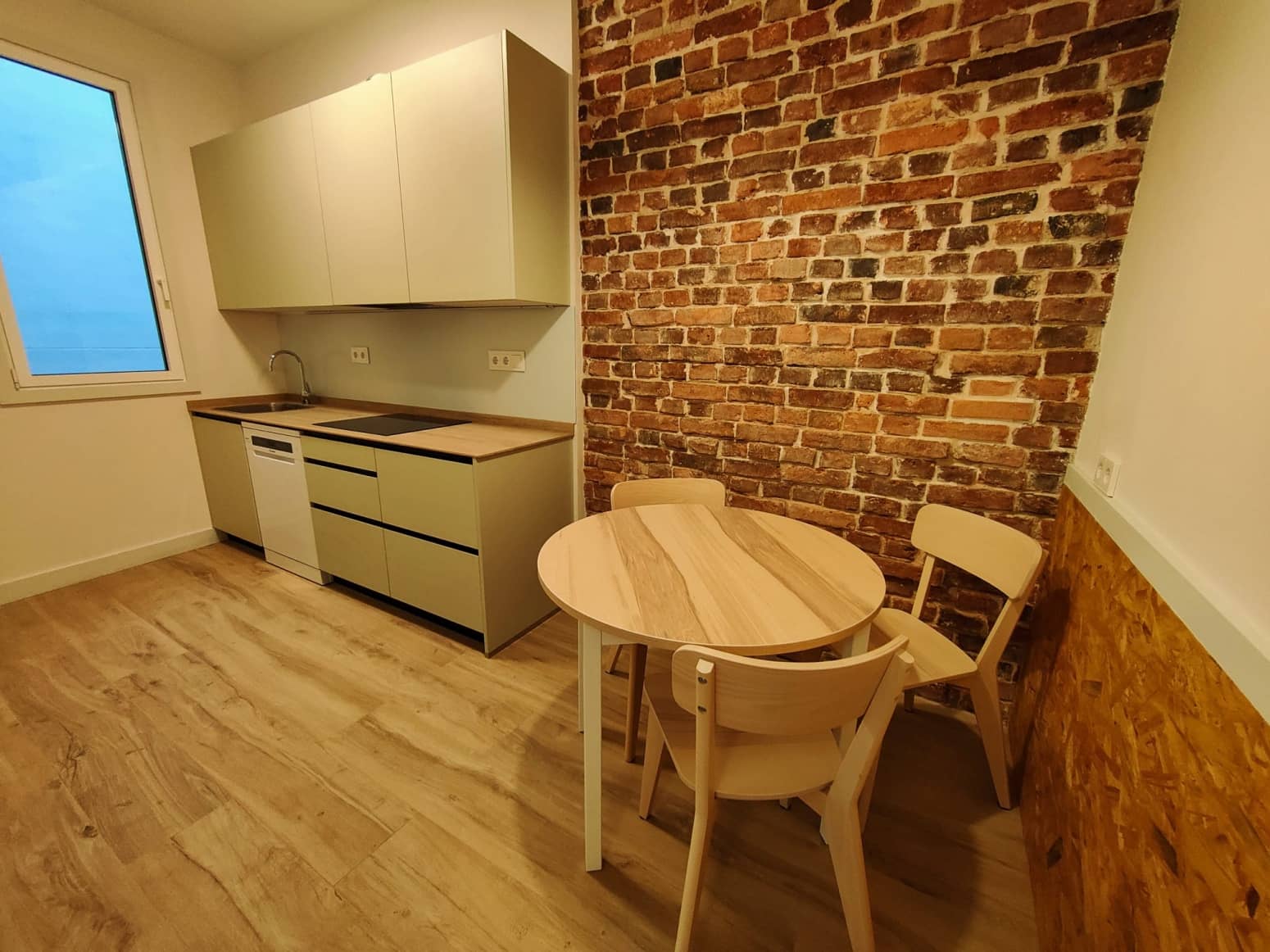 2 quarto Apartamento para arrendar em Santander - 1 100 € (Ref: 10141788)