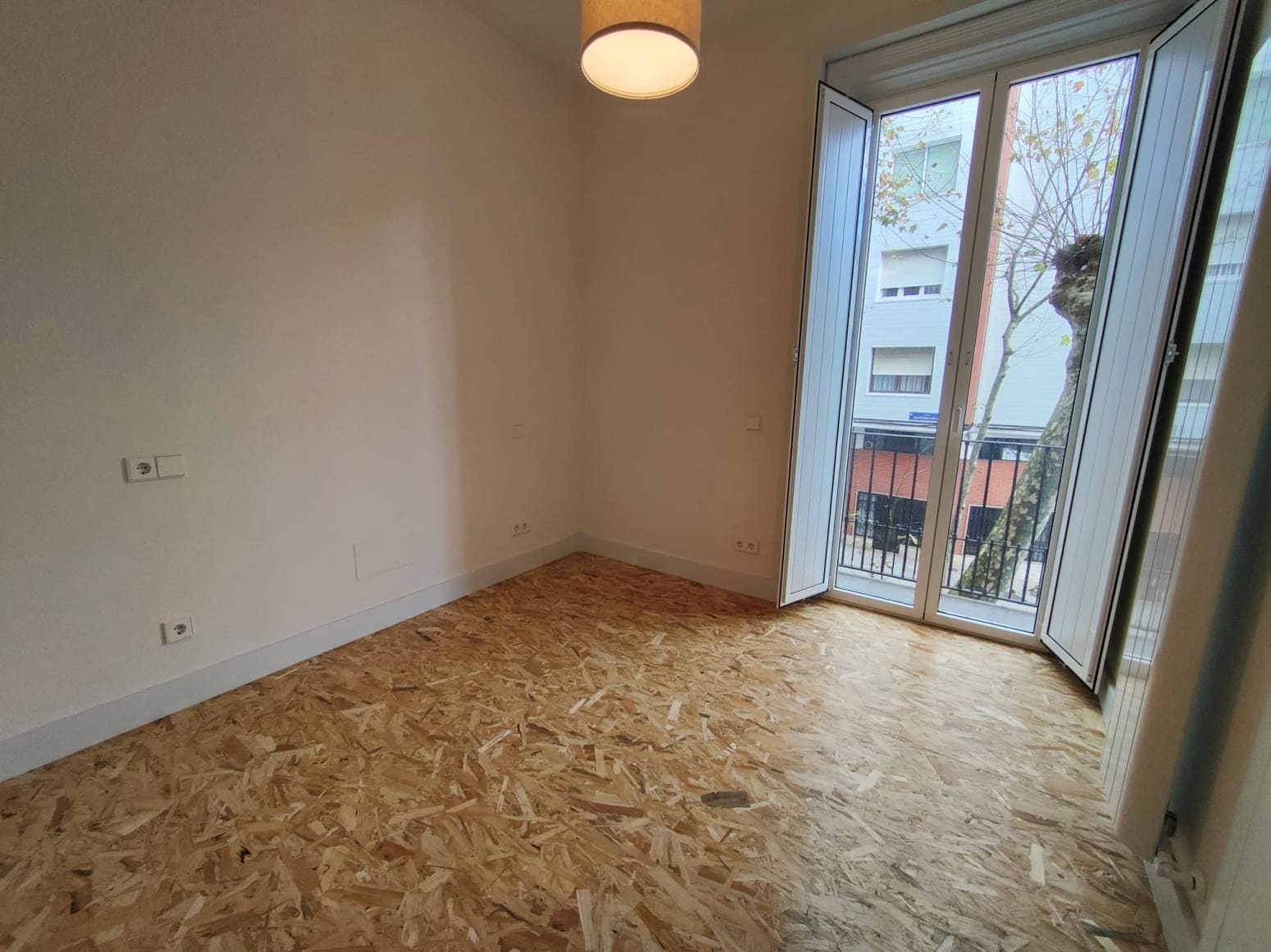 2 quarto Apartamento para arrendar em Santander - 1 100 € (Ref: 10141788)