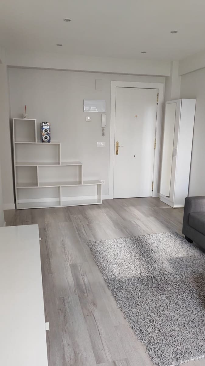 4 bedroom Flat for sale in Santander with garage - € 360,000 (Ref: 10168294)