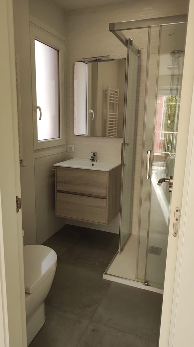 4 bedroom Flat for sale in Santander with garage - € 360,000 (Ref: 10168294)