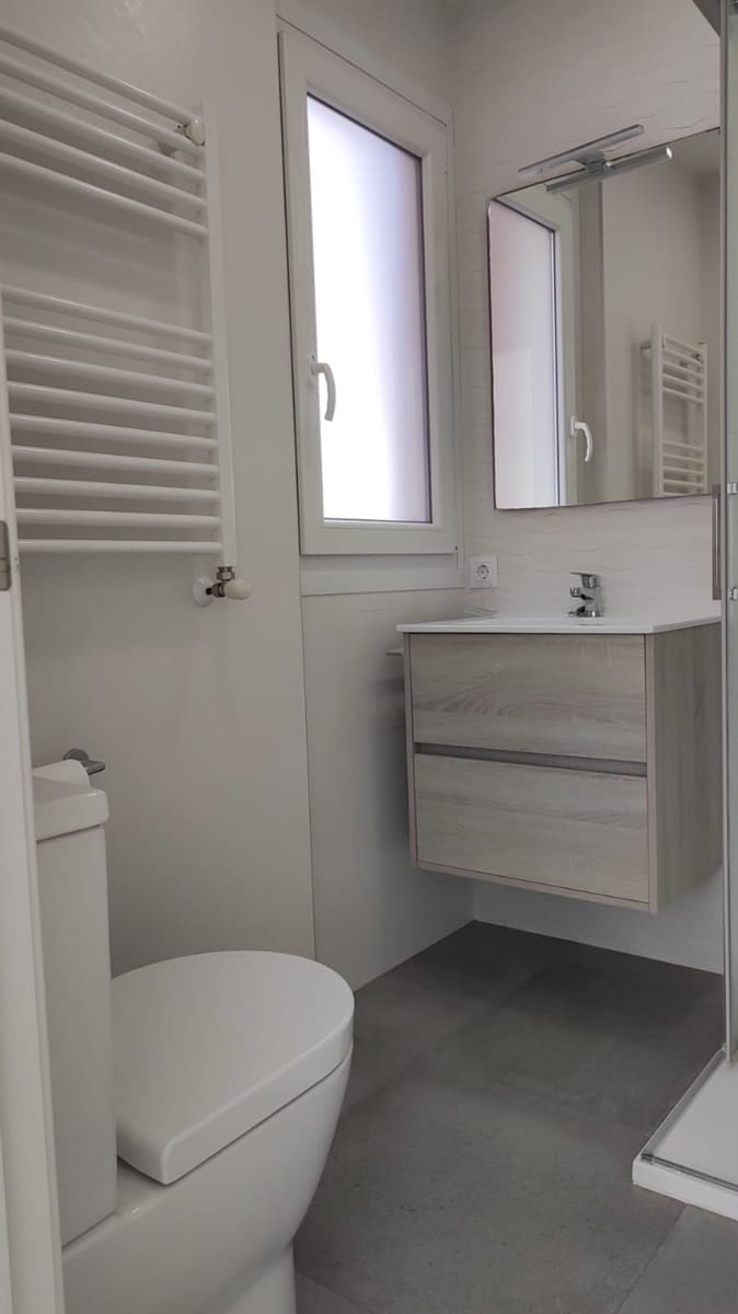 4 bedroom Flat for sale in Santander with garage - € 360,000 (Ref: 10168294)