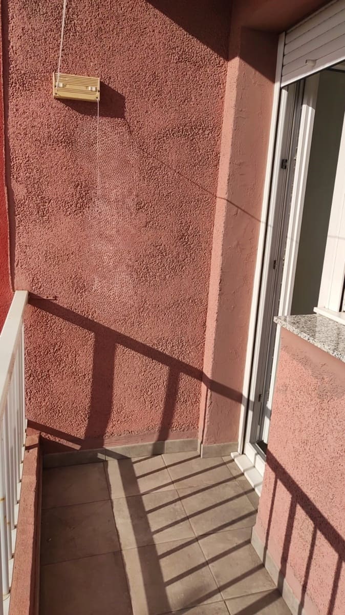 4 bedroom Flat for sale in Santander with garage - € 360,000 (Ref: 10168294)