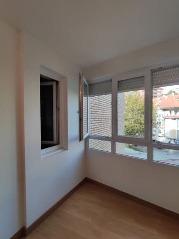 3 makuuhuone Asunto vuokrattavana paikassa Santander - 1 100 € (Ref: 10173378)