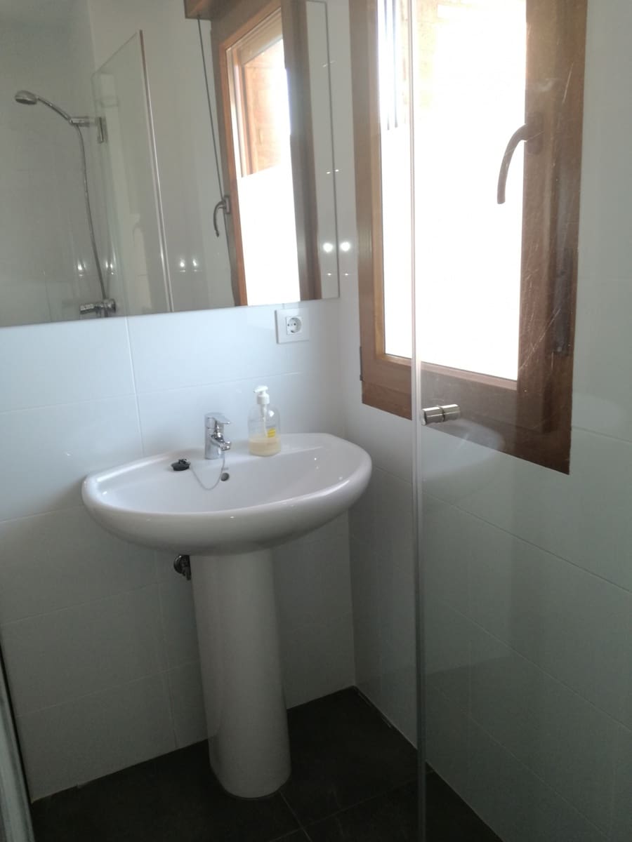 2 soveværelse Lejlighed til leje i Santander med garage - € 1.200 (Ref: 4901399)