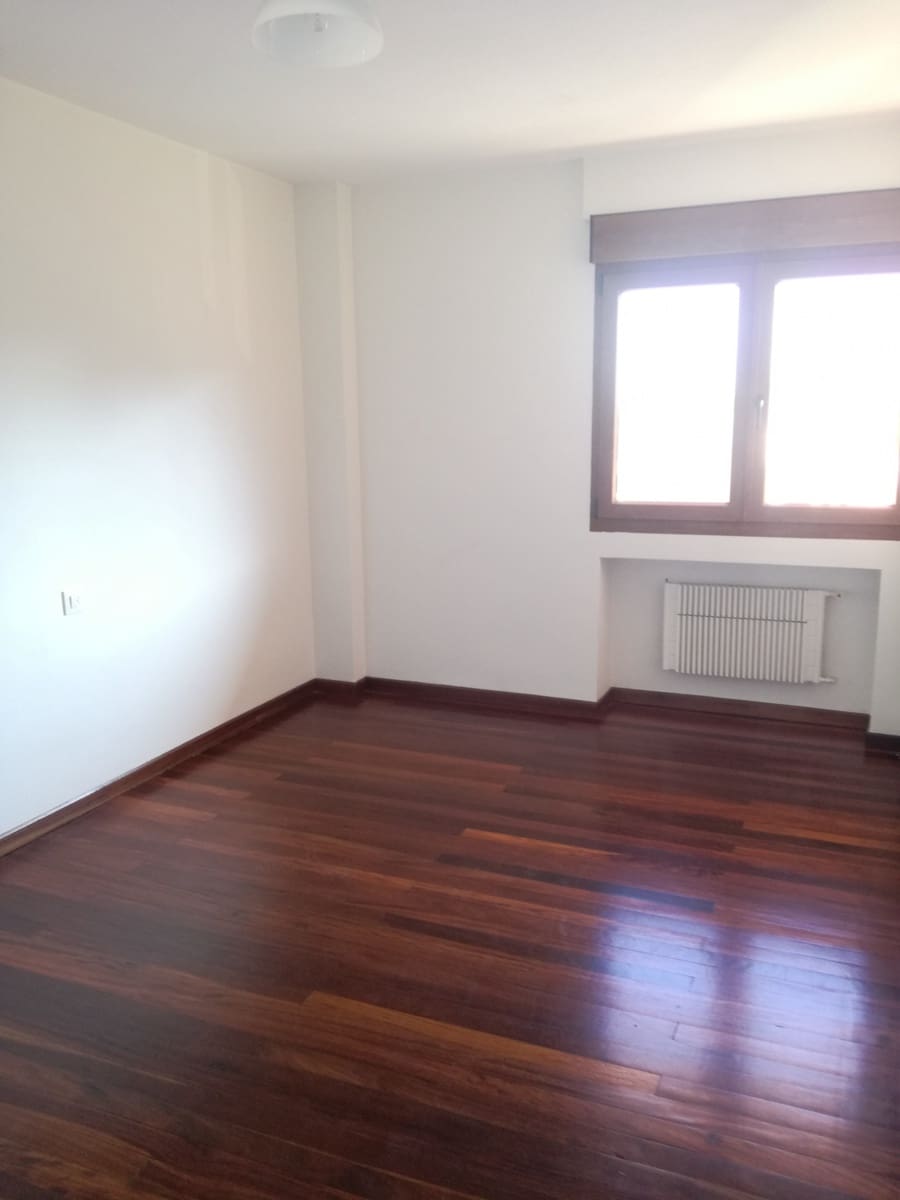 2 soveværelse Lejlighed til leje i Santander med garage - € 1.200 (Ref: 4901399)