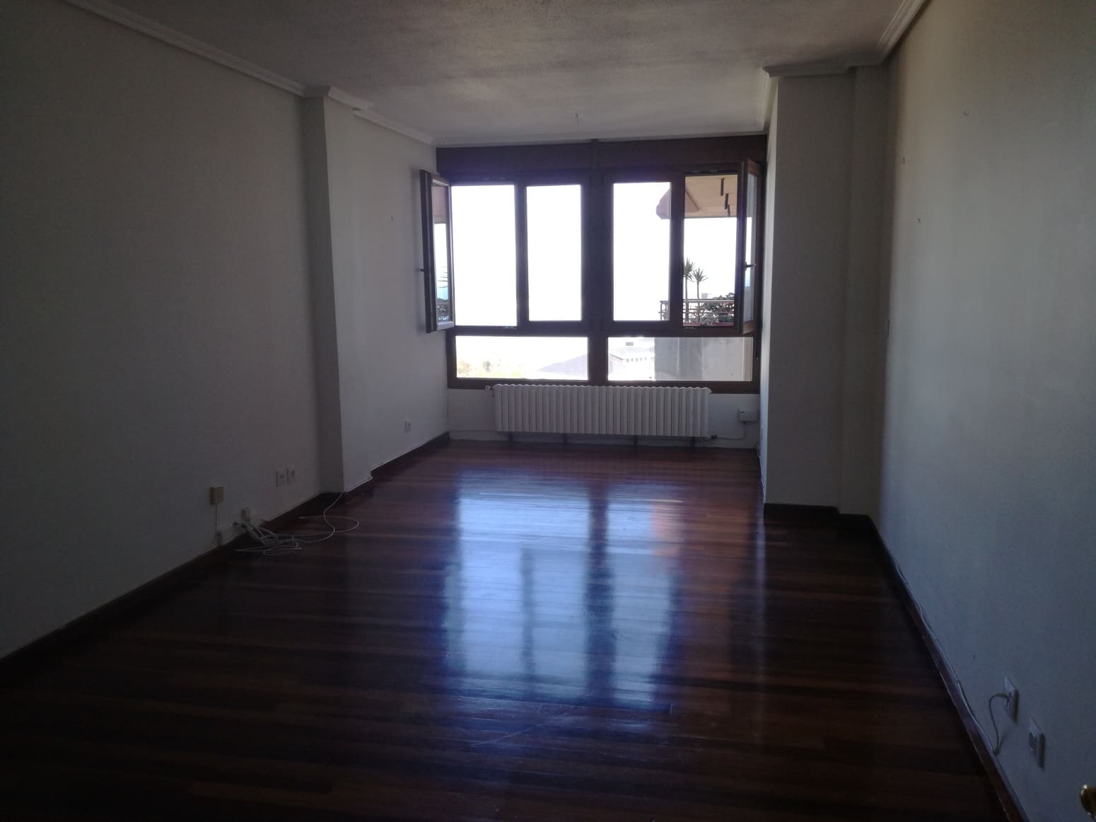 2 soveværelse Lejlighed til leje i Santander med garage - € 1.200 (Ref: 4901399)