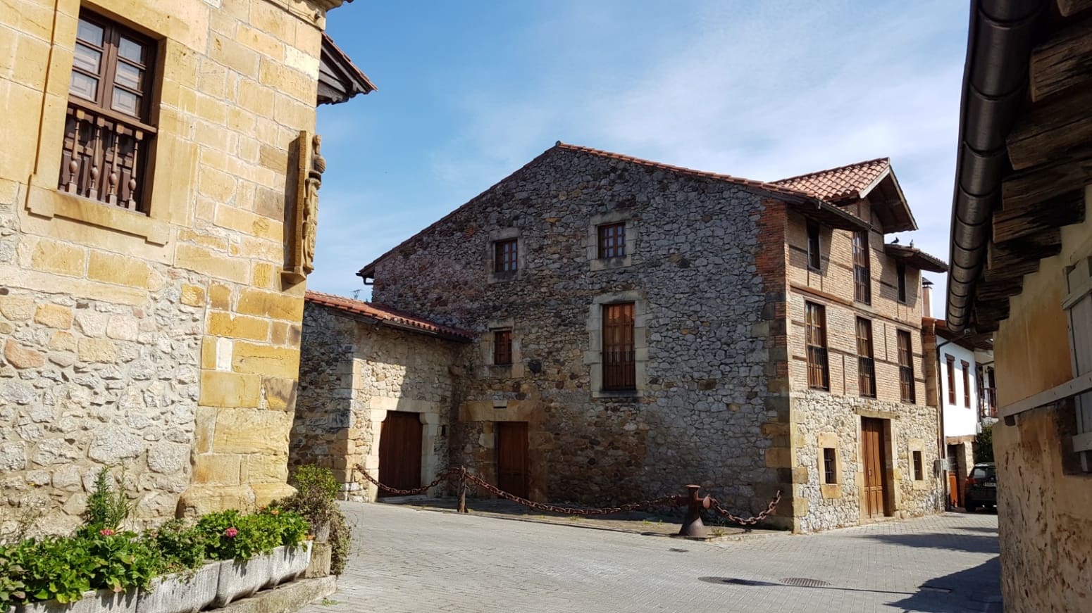 5 soverom Bedrift til salgs i Solares med garasje - € 325 000 (Ref: 6655331)