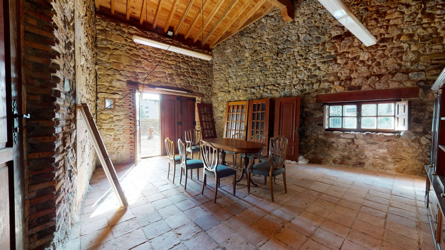 5 soverom Bedrift til salgs i Solares med garasje - € 325 000 (Ref: 6655331)