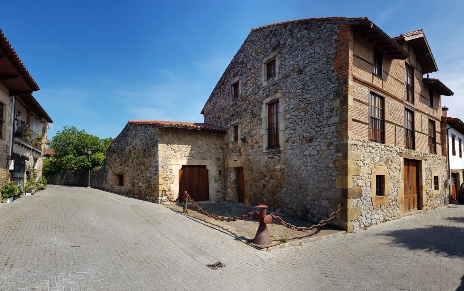 5 soverom Bedrift til salgs i Solares med garasje - € 325 000 (Ref: 6655331)