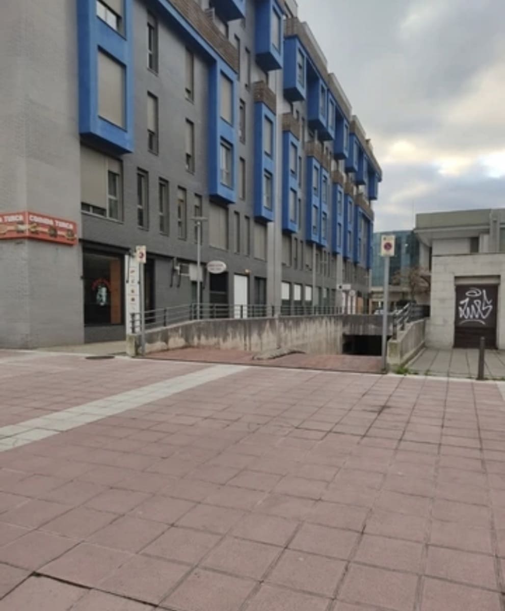 Garagem para venda em Santander - 24 800 € (Ref: 7145140)