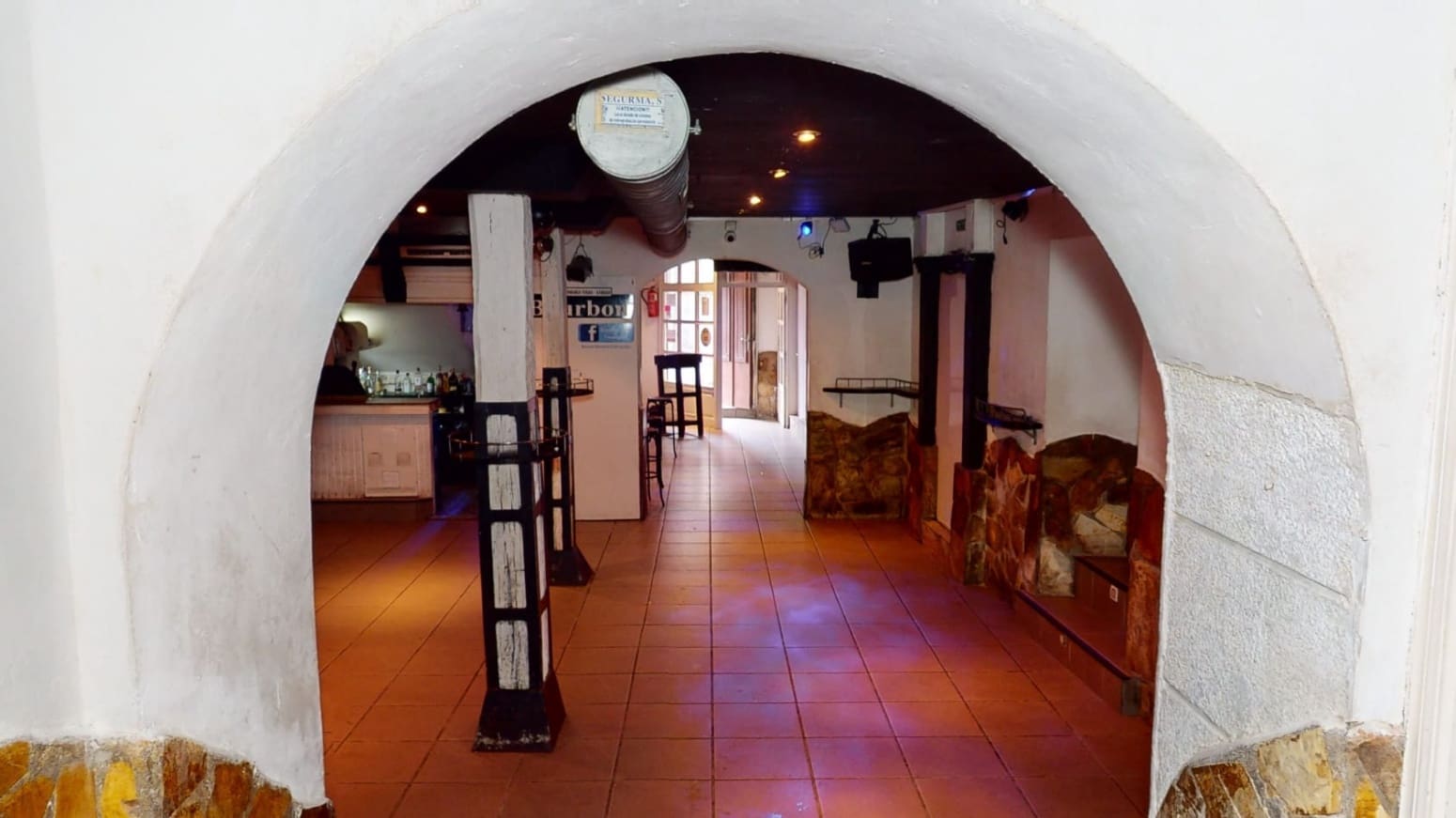 Commercieel te koop in Laredo - € 390.000 (Ref: 7412196)