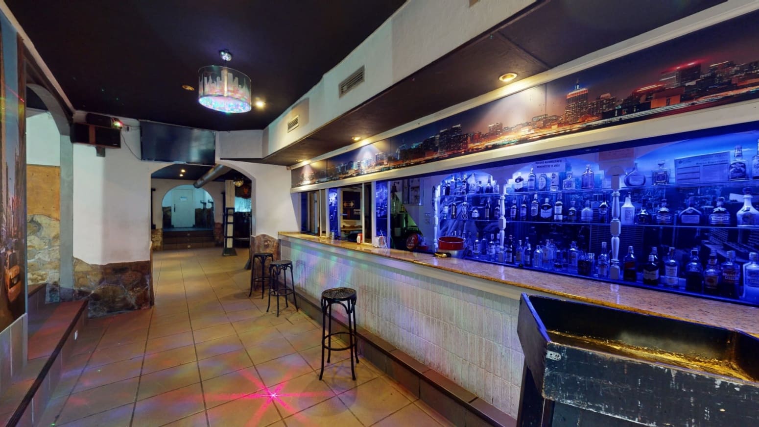 Commercieel te koop in Laredo - € 390.000 (Ref: 7412196)